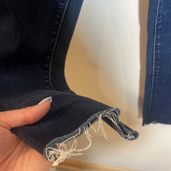 Levi's Mid Rise Skinny Blue Denim Jeans Cropped Raw Hem 10 - Picture 3 of 4